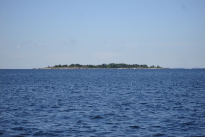 Kuusenkari kauempaa id�st� kuvattuna